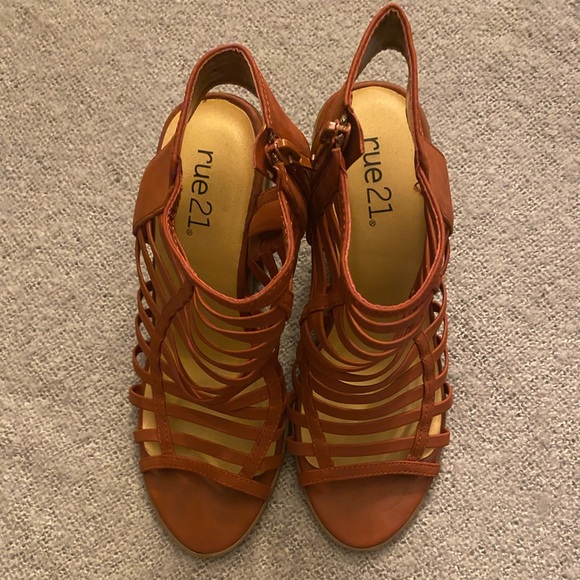 Rue 21 heels sandal - Picture 2 of 6